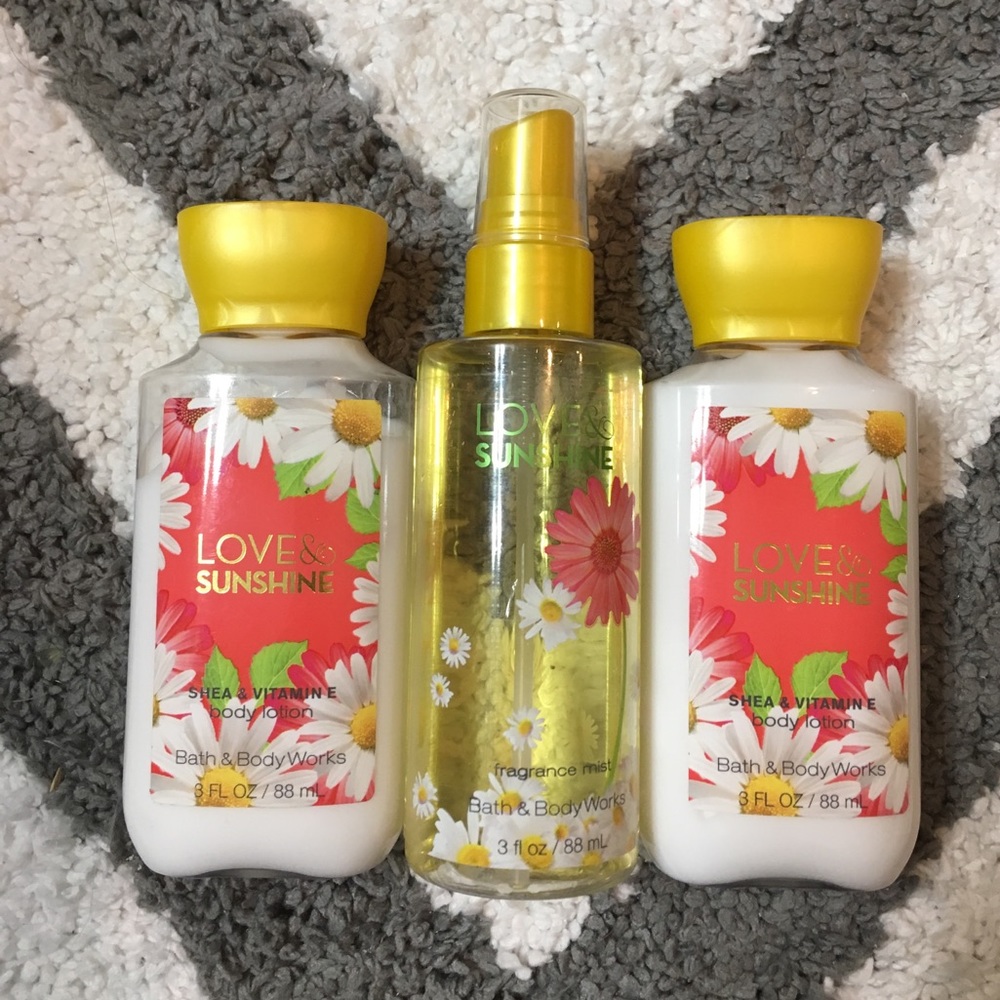 Bath &a Body Work travel size Love&Sunshine