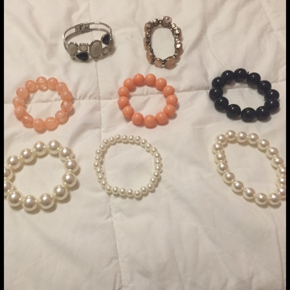 8 bracelets