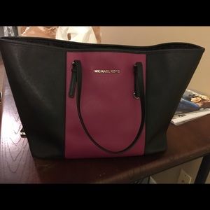 Michael Kors Jet Set Purse
