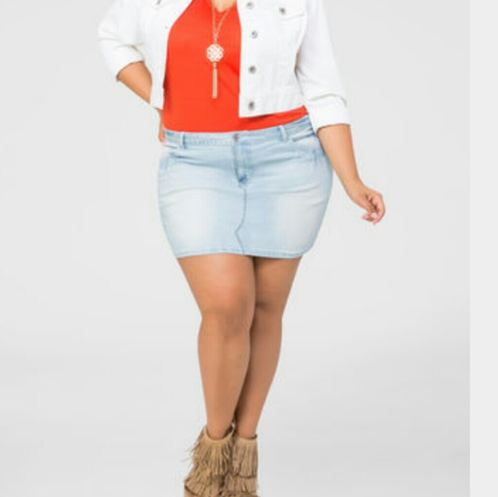 Plus size mini skirt