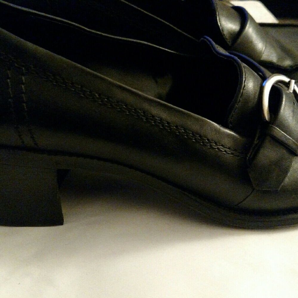 Womens Shoes size 9