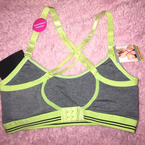 SALE 🛑LAST MARK DOWN Sports bra👙V. S like - Picture 3 of 3