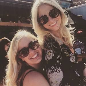 Meet your Posher, Jenn