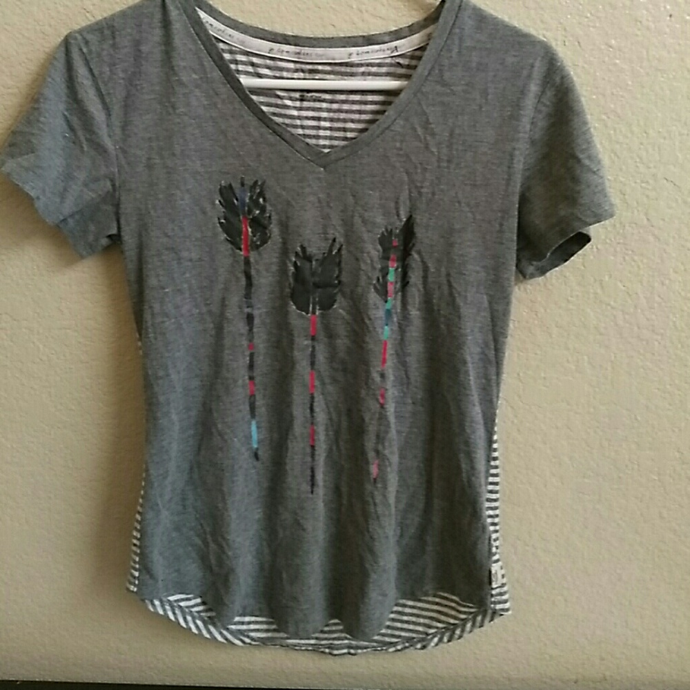 Striped arrow tshirt