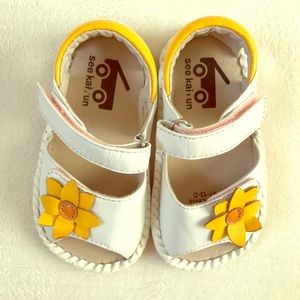 🌼 See Kai Run Flower Sandals
