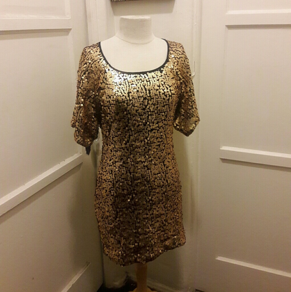 Gold sequins dress
