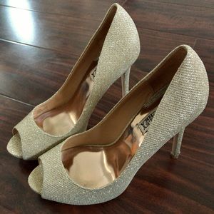 Badgley Mischka Ponderosa Platform Pumps