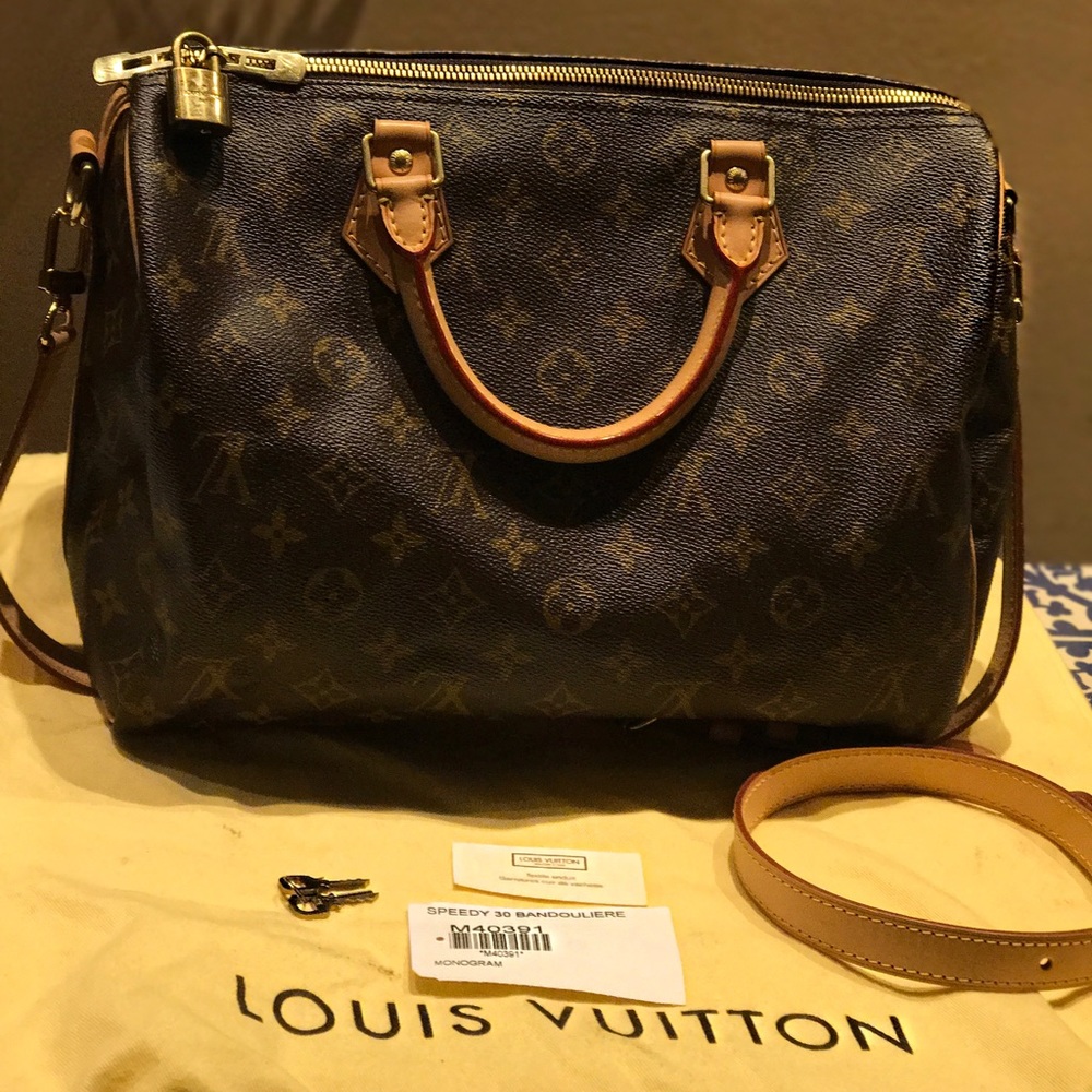 SOLD❗️Authentic Louis Vuitton Speedy 30 Bandoliere