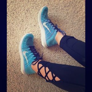⚡️New & Authentic Nike Free RN Flyknit size 6.5