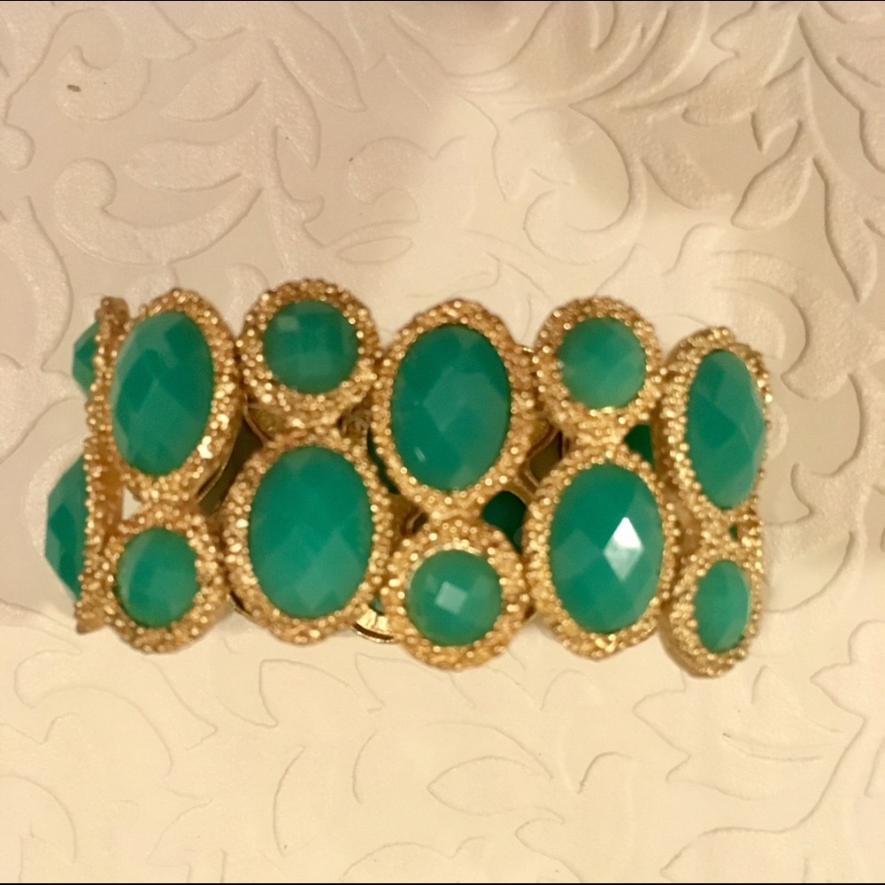 Aldo emerald green stretchy bracelet