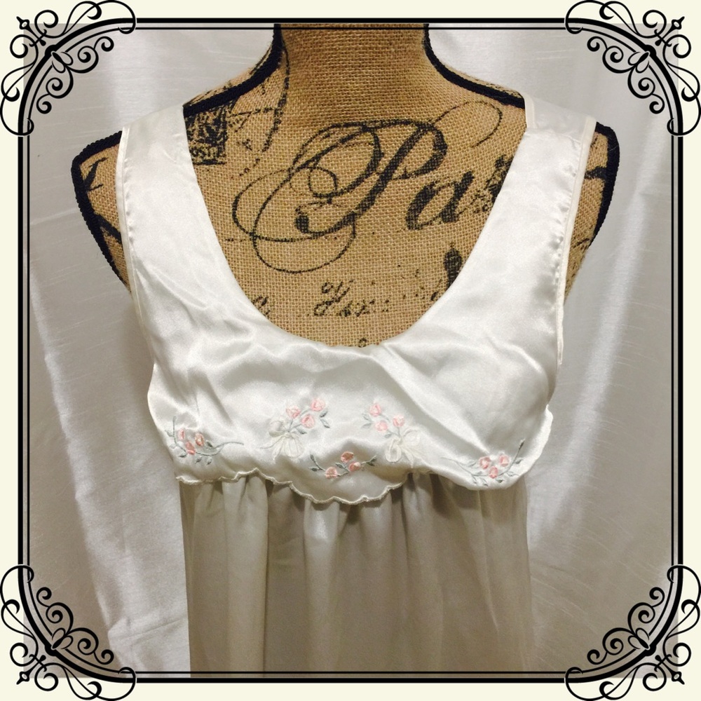 Off-white satin nightie w/pink floral embroidery