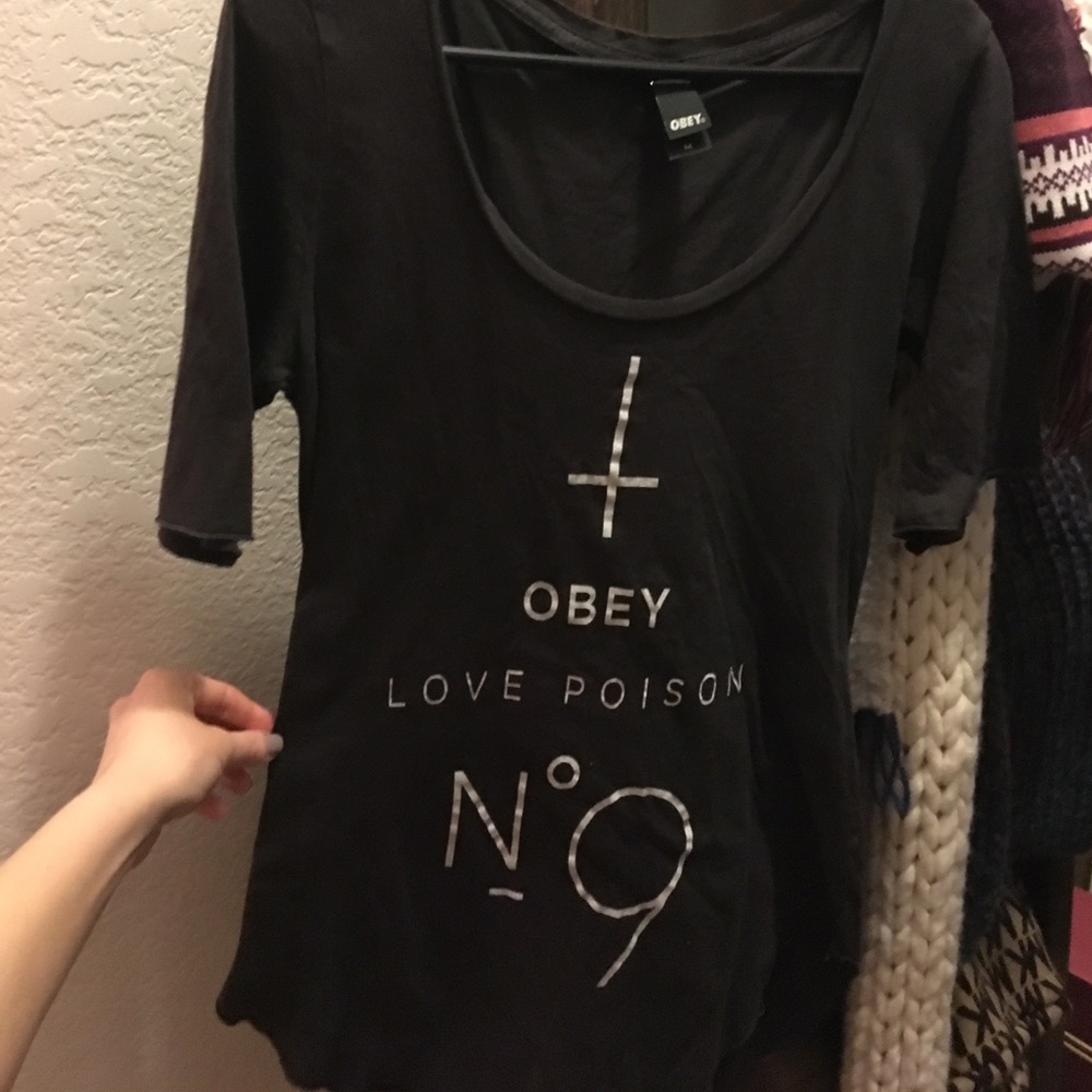3/4th length sleeve OBEY top