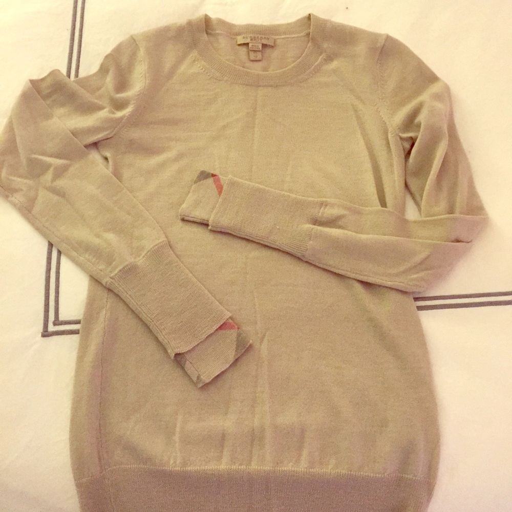 BRAND NEW Burberry beige sweater