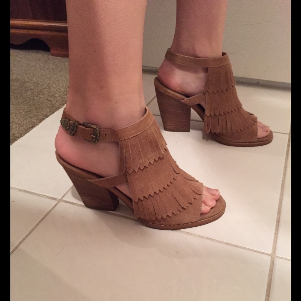 Beige fringe heels