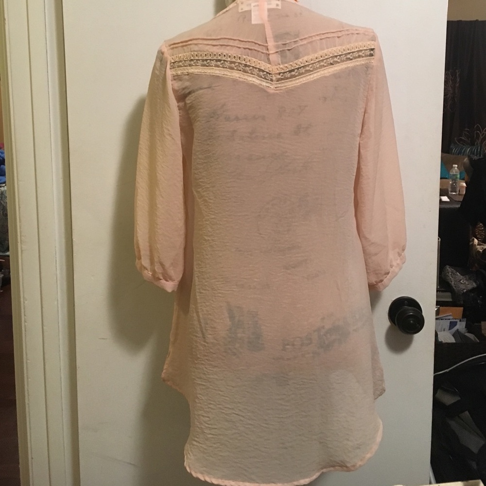 SALE🎉 Anthro Sheer Tunic - Picture 3 of 4