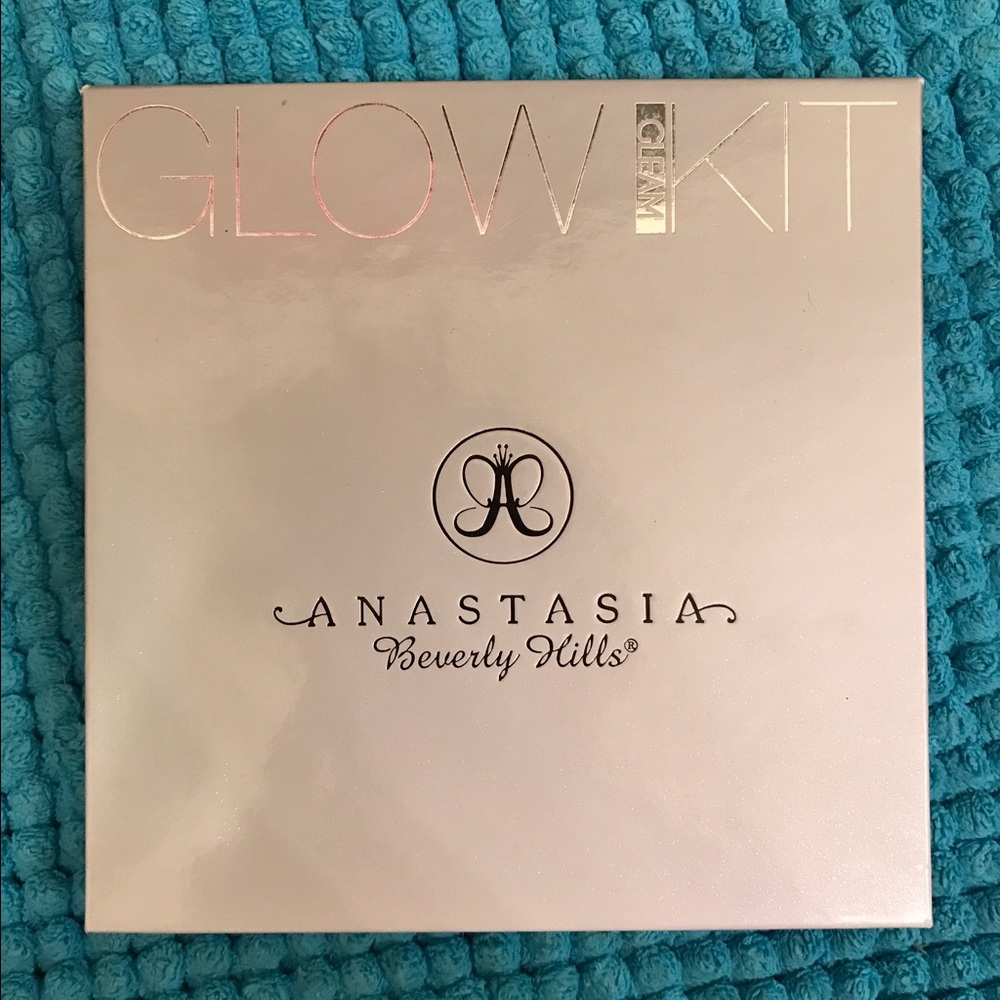 ANASTASIA PAN FOR SALE