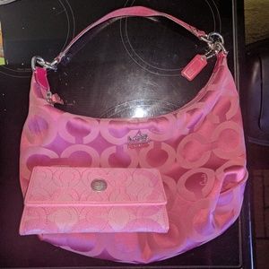 Coach 14337 Pink Hobo & pink wallet