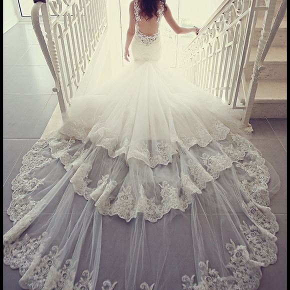 Wedding Dresses Julia