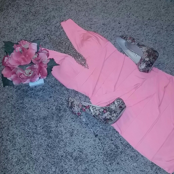 Coral dress - Picture 1 of 1
