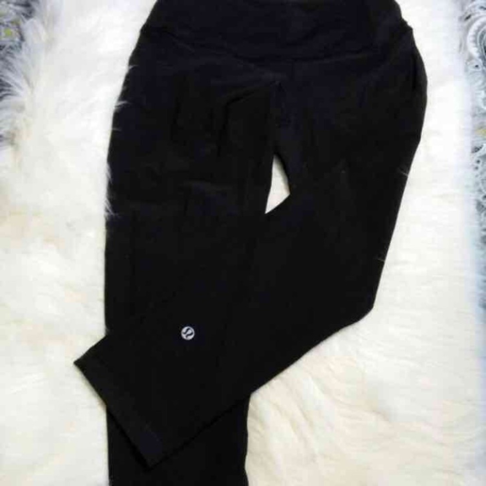 Lululemon crops size 6
