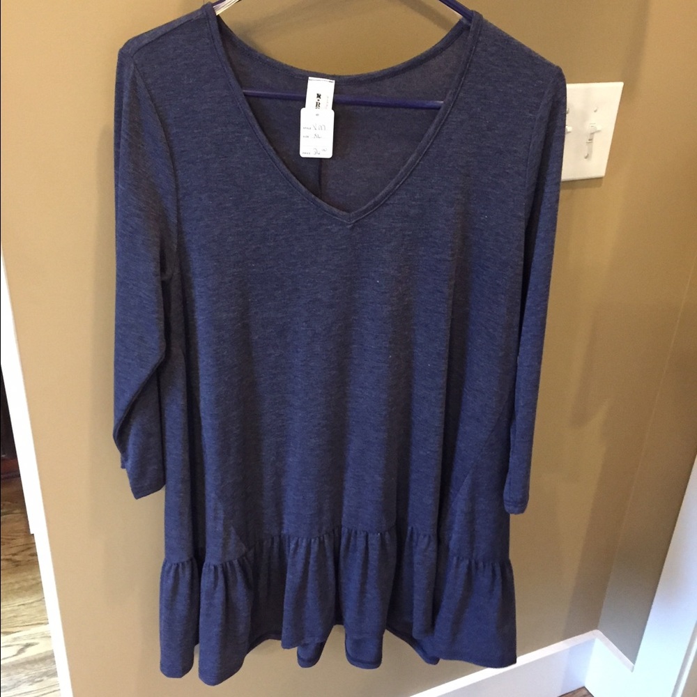 Boutique peplum tunic nwt