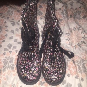 Floral boots
