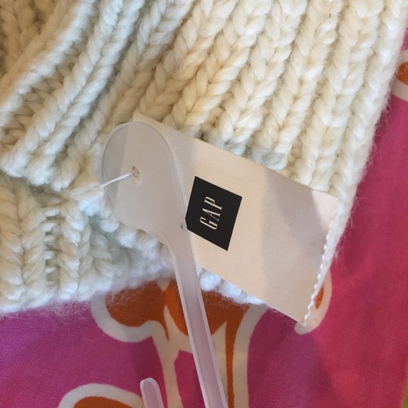 Cozy Wool Mittens - Picture 3 of 4