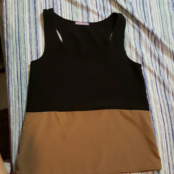 Color block top - Picture 3 of 3