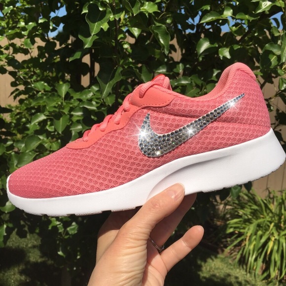 Bling Nike Tanjun Shoes with Swarovski Crystals - Picture 3 of 4