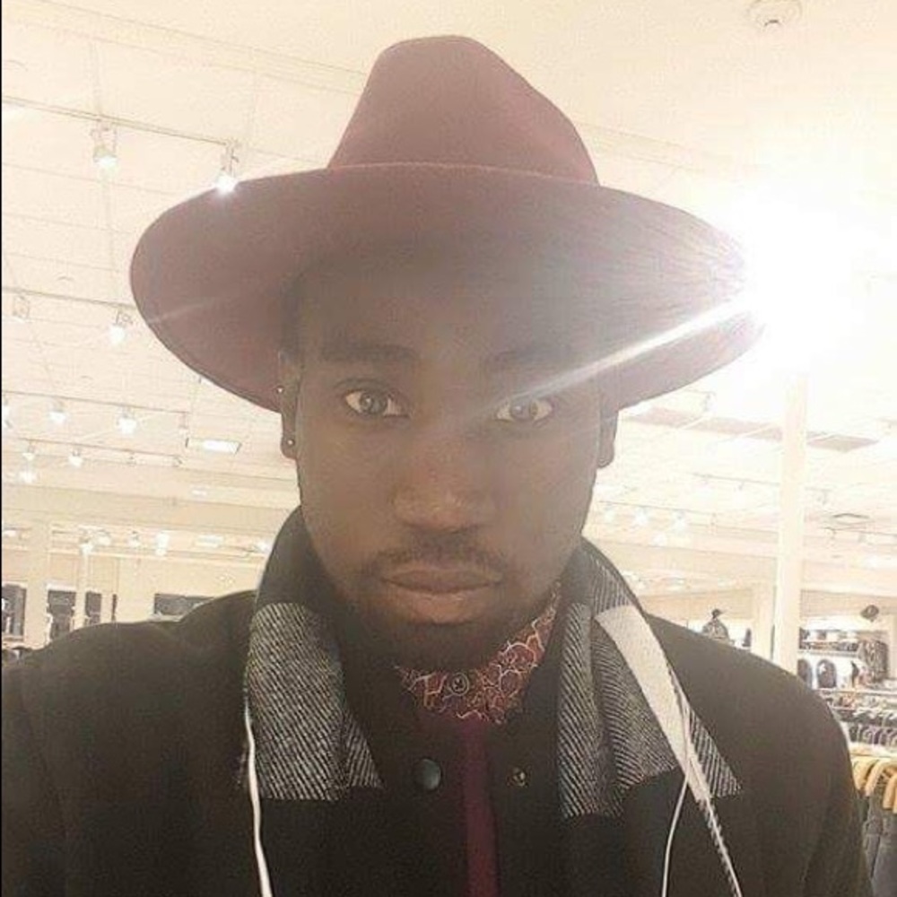 Meet your Posher, Detrick