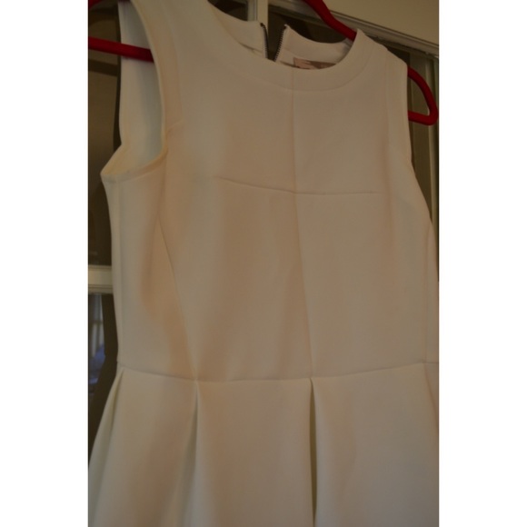 WHITE DRESS! WORN ONCE! - Picture 6 of 7