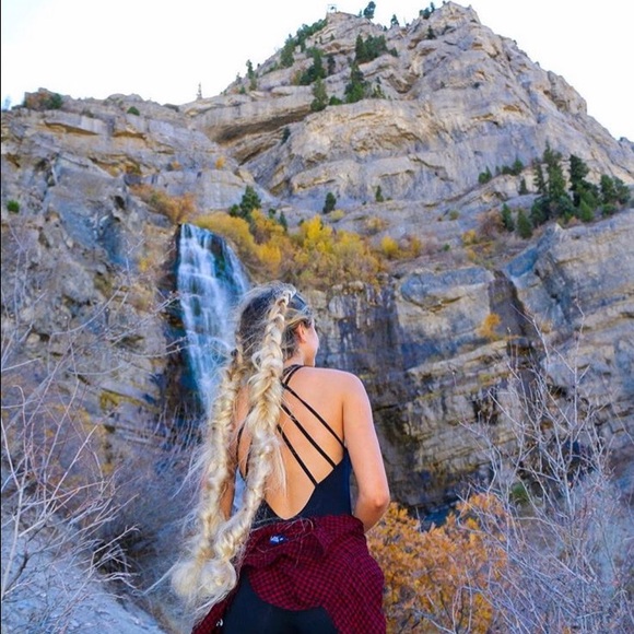 🌵MEET YOUR POSHER🌵 - Picture 6 of 7