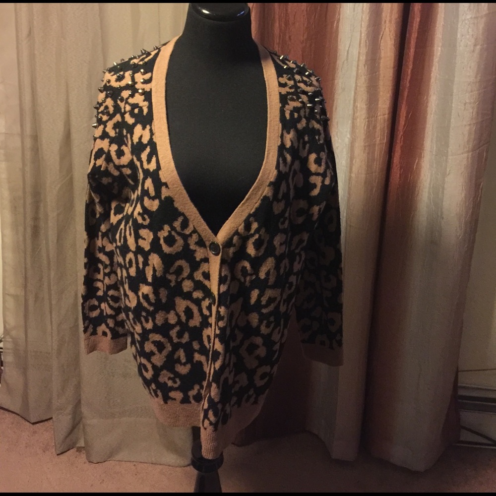 Forever 21 leopard print cardigan size Small