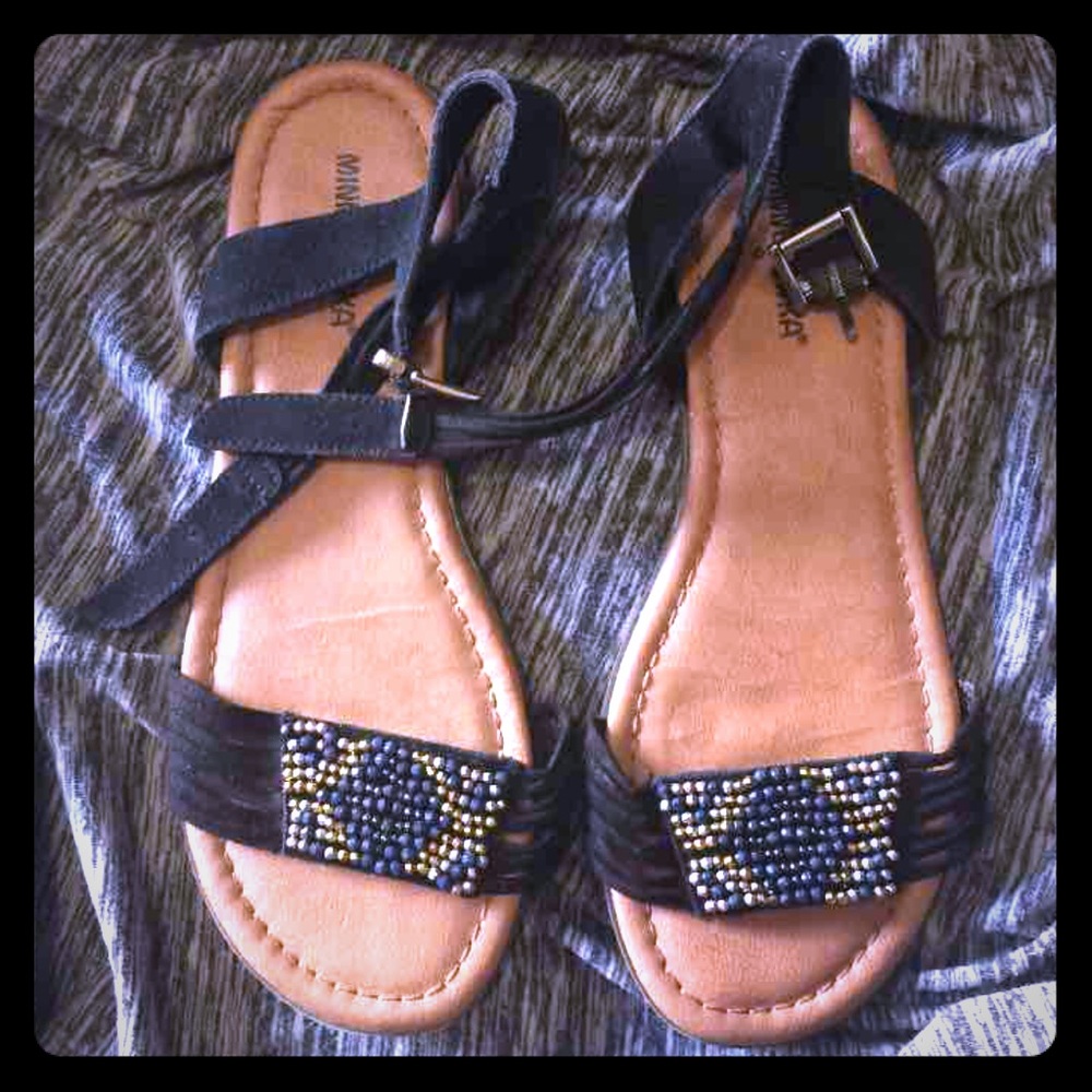 Minnetonka black sandals