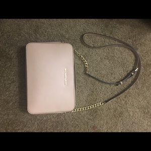 Michael Kors Jet Set Large Traveler Crossbody