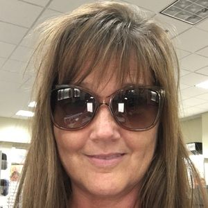 Meet your Posher, Connie