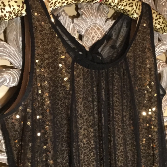 Sara Jane sheer over sequined cocktail dress - Picture 2 of 8