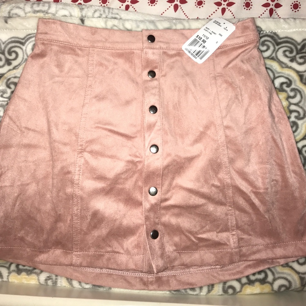 HURRY AND PURCHASE Forever 21 pink skirt