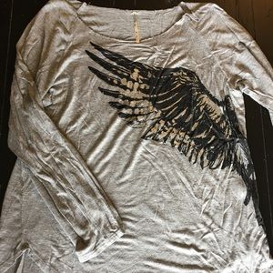 Wing off shoulder tee