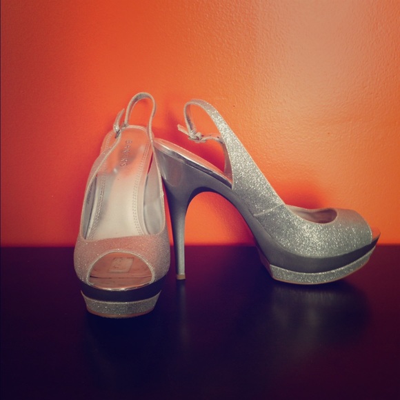 Sliver open toed heels - Picture 1 of 1