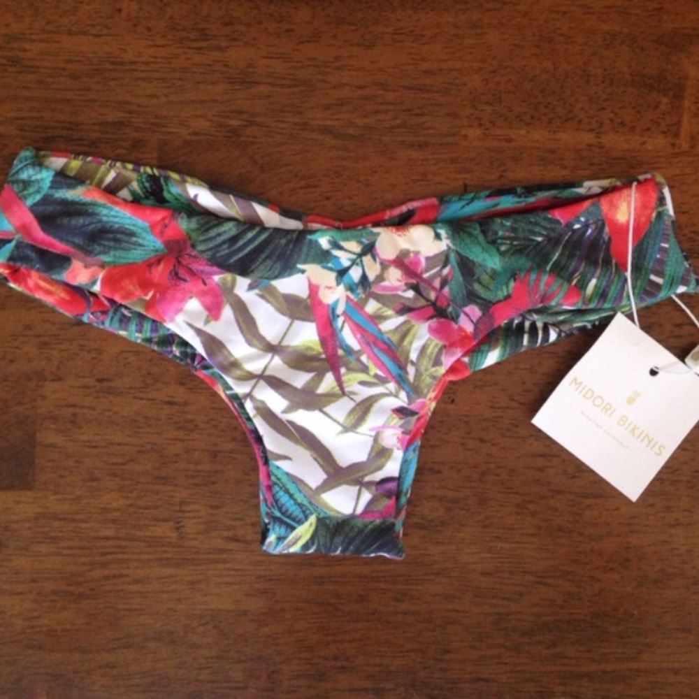 ISO Midori Lahaina Braydon Bottoms size S/M