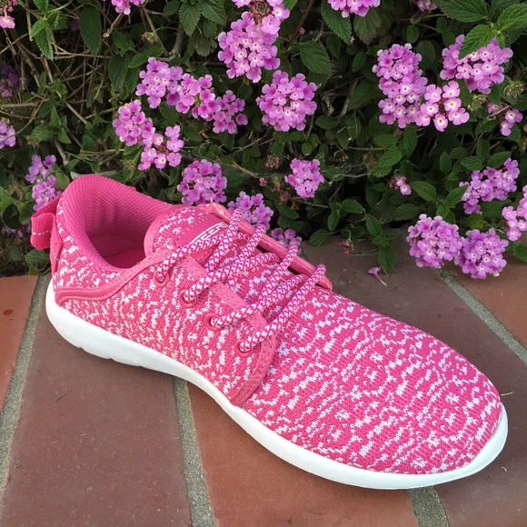 Big girls lace up running sneakers. Pink. NIB - Picture 2 of 5