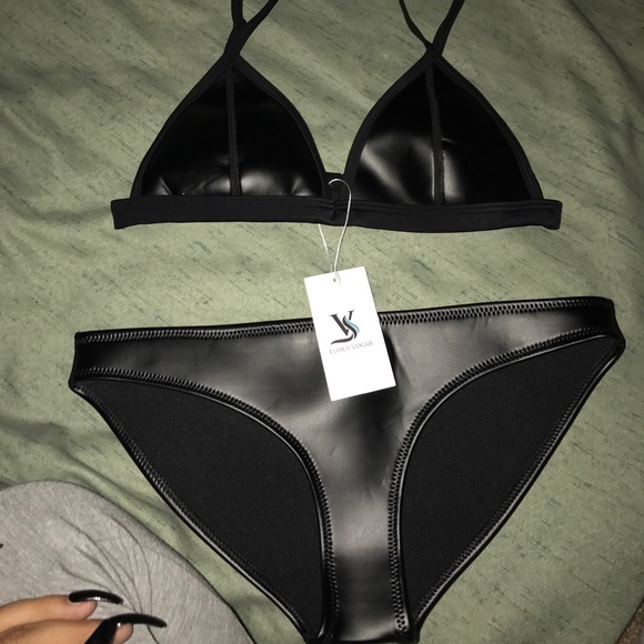 Bright mesh wet TRIANGL two piece bikini - Picture 2 of 4