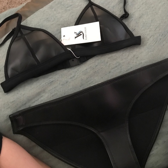 Bright mesh wet TRIANGL two piece bikini - Picture 4 of 4