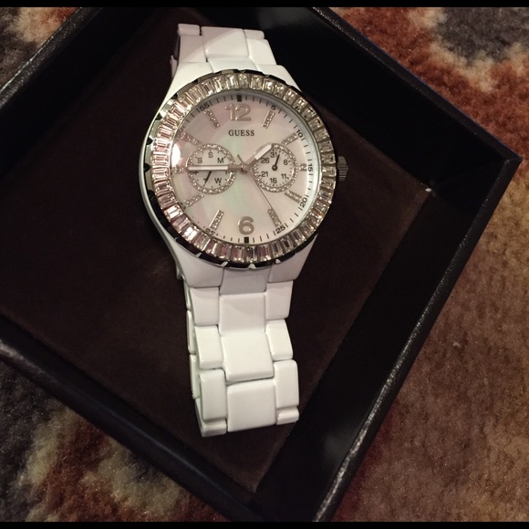 Women's Guess Pearl Dial White-Tone Steel Watch - Picture 2 of 2