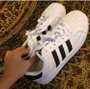 ADIDAS SUPERSTARS!!!!