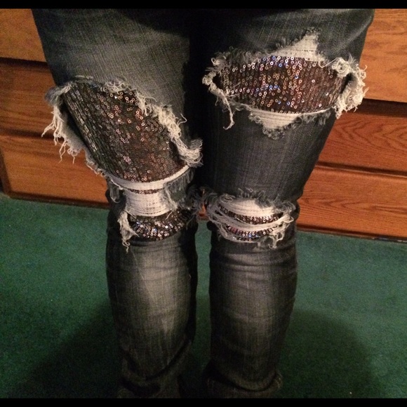 Super cute distressed jeans with sparkle fabric - Picture 1 of 4