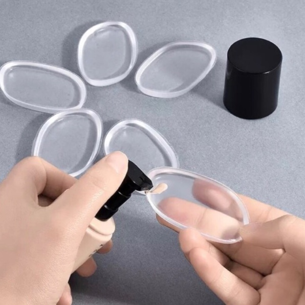 NEW Silicone Beauty Blender