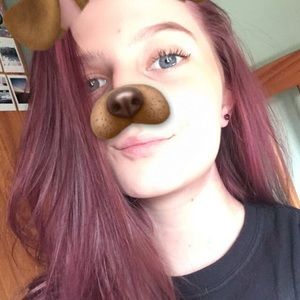 Meet your Posher, Chloe