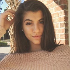 Meet your Posher, Dea